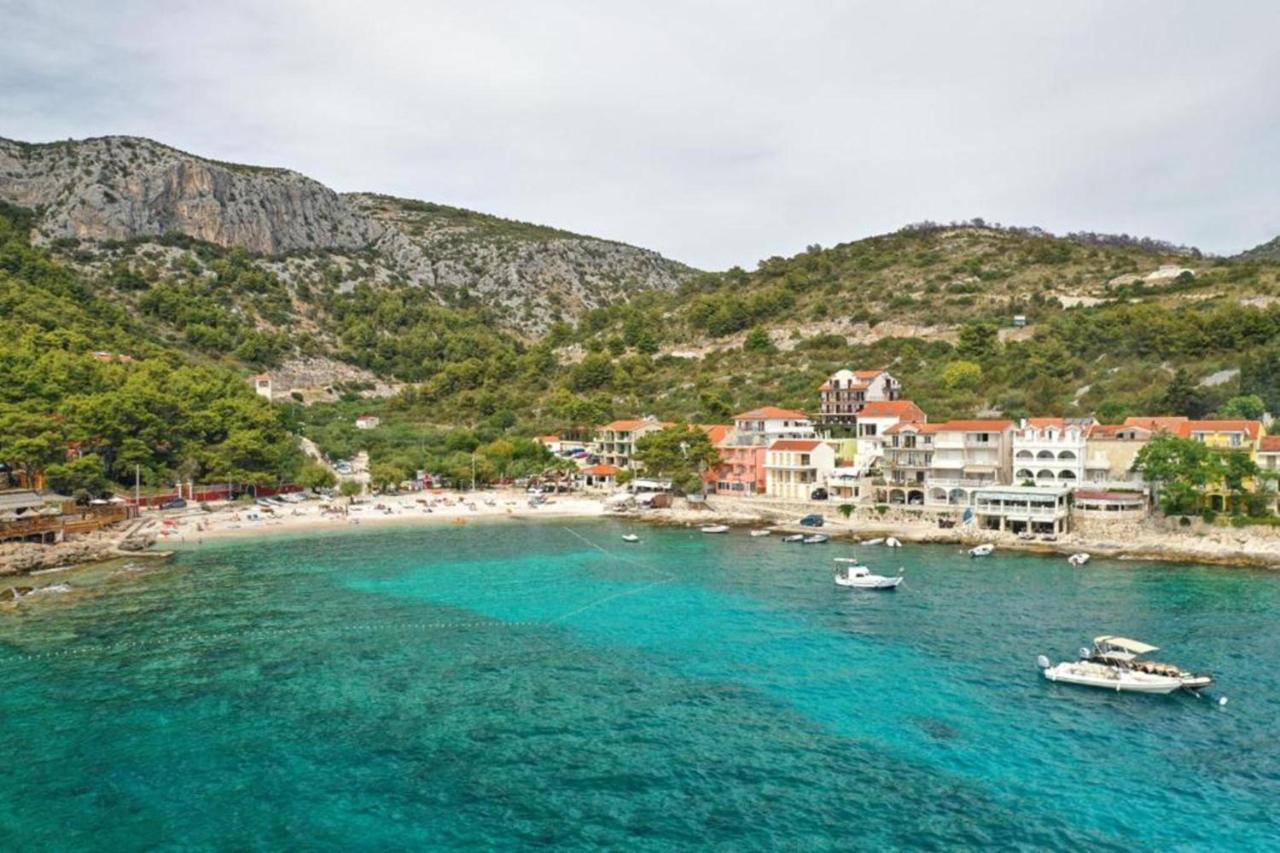 Hotel Fortuna ميلنا المظهر الخارجي الصورة