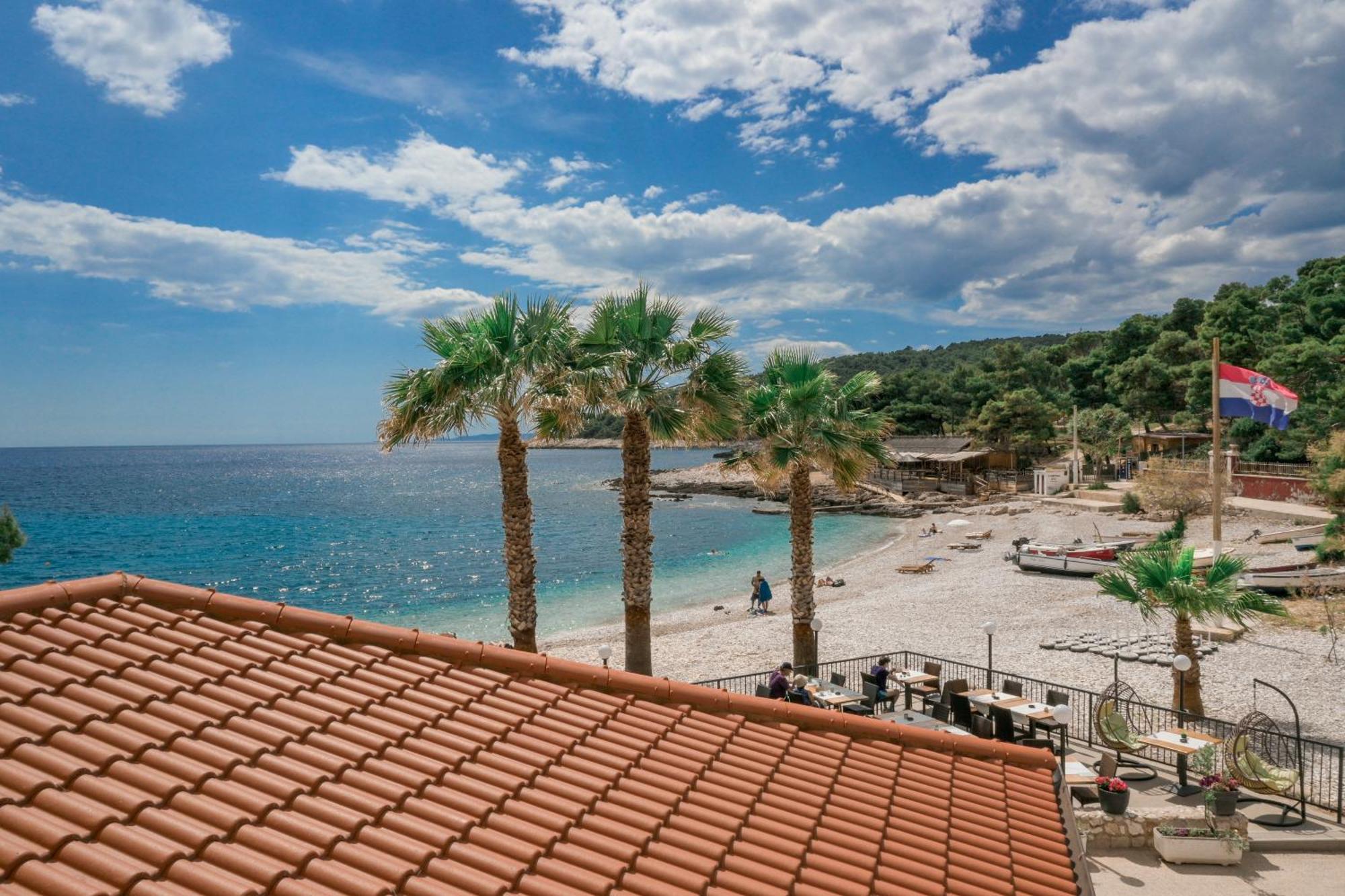 Hotel Fortuna ميلنا المظهر الخارجي الصورة