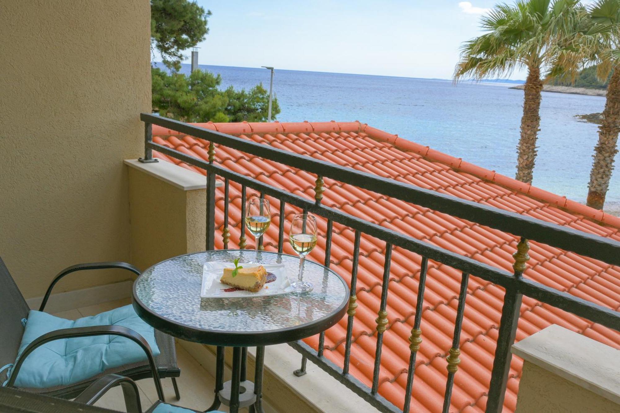 Hotel Fortuna ميلنا المظهر الخارجي الصورة