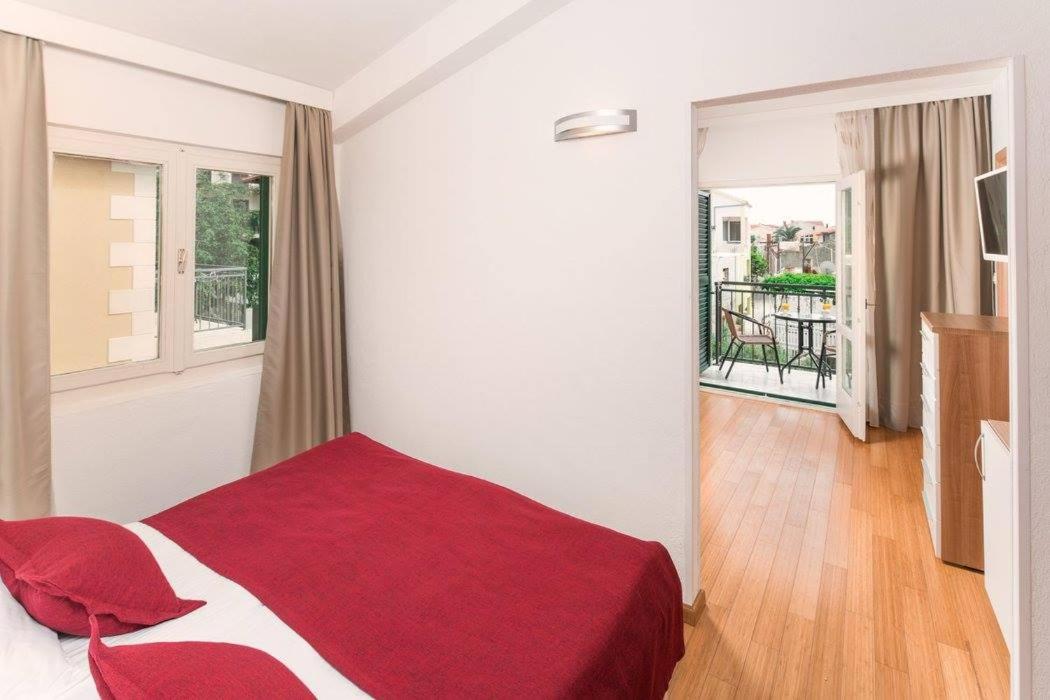 Hotel Fortuna ميلنا المظهر الخارجي الصورة