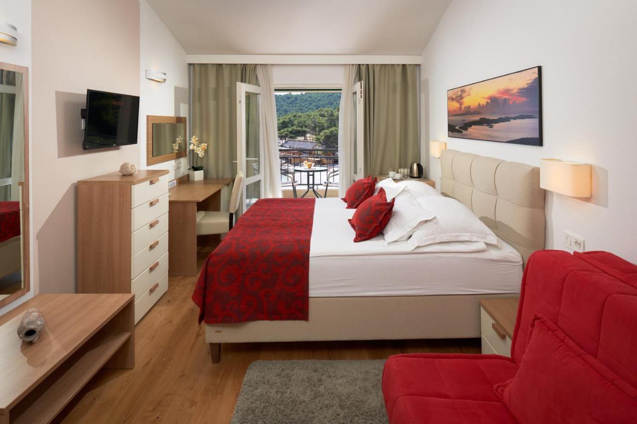 Hotel Fortuna ميلنا المظهر الخارجي الصورة