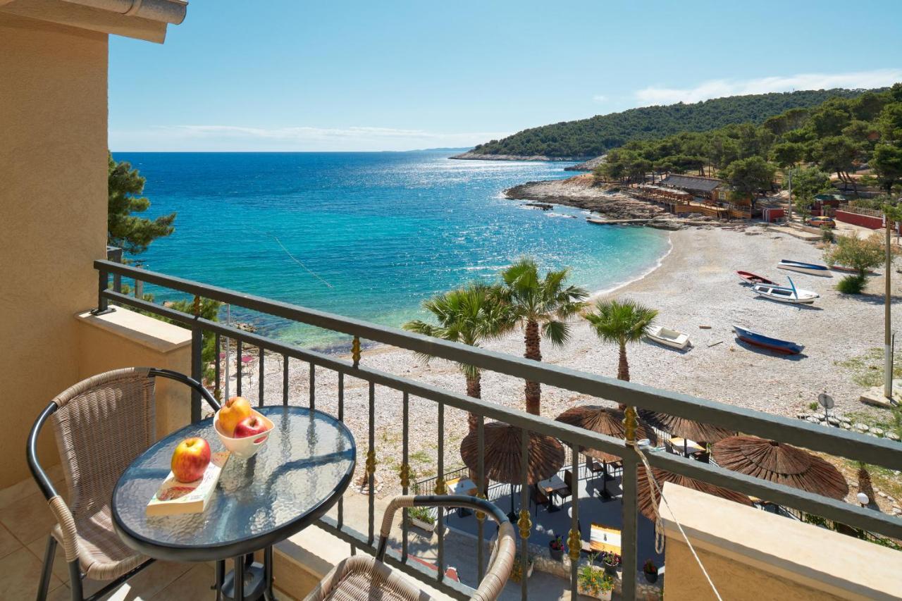Hotel Fortuna ميلنا المظهر الخارجي الصورة